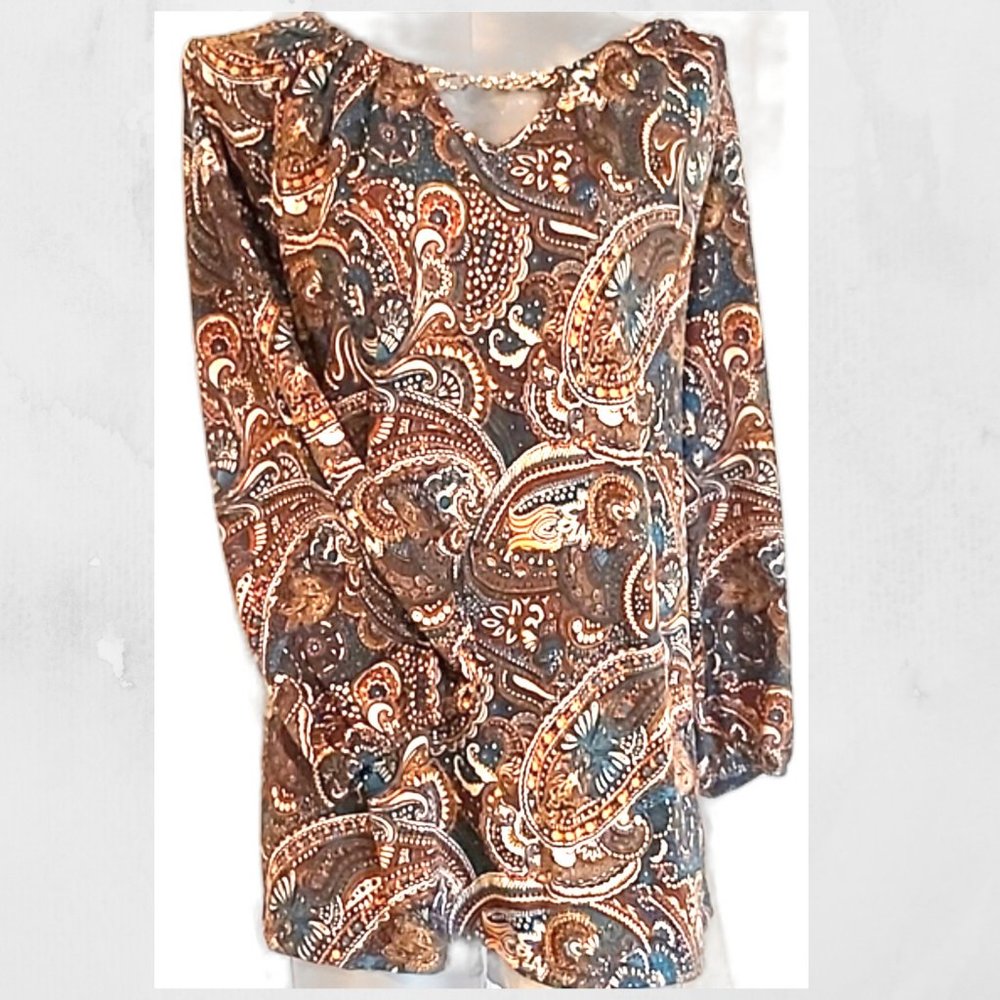 3/4 Sleeve Paisley Tunic w Gold Chain